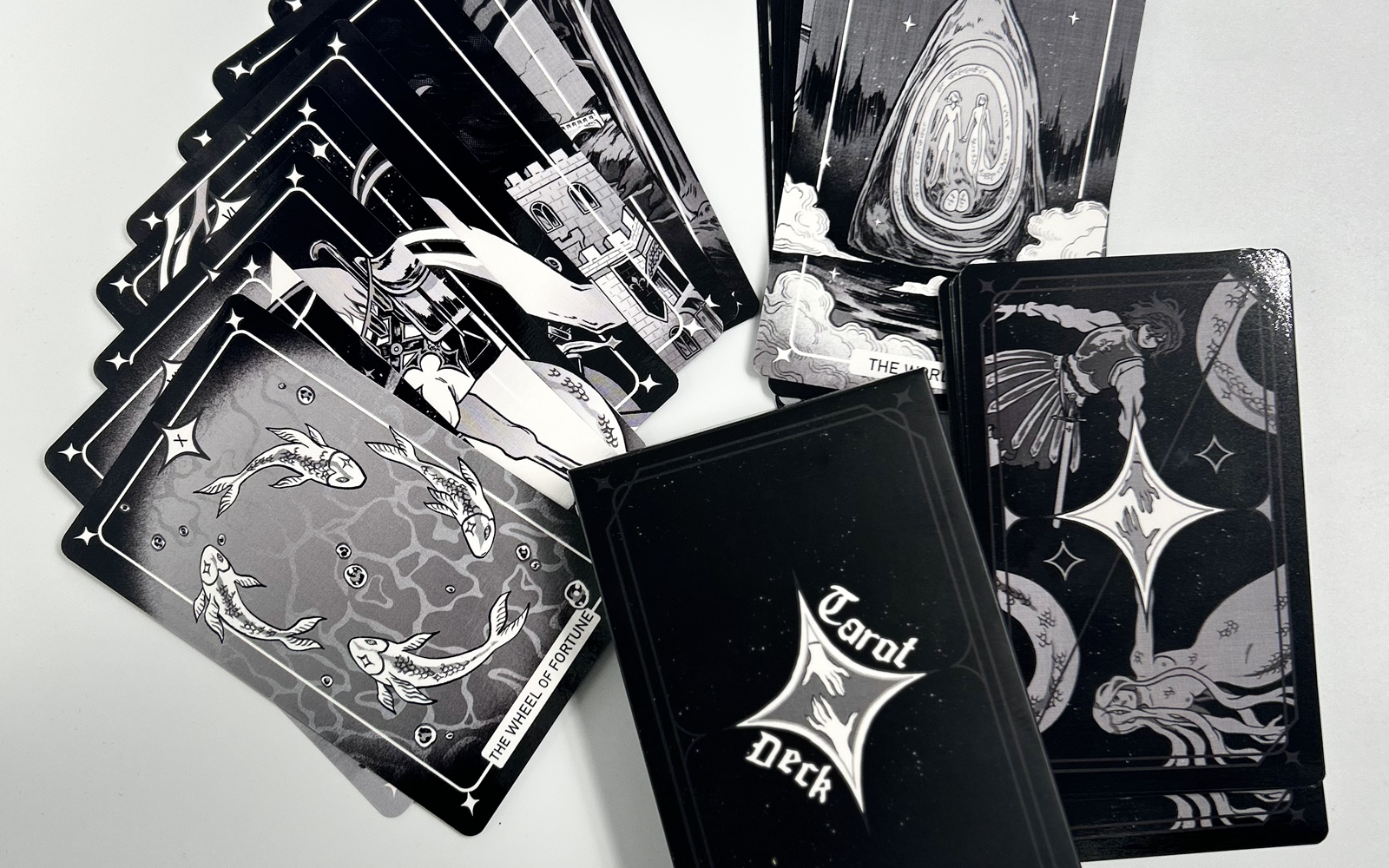 Couvertude de Jeu de tarot Medieval Girlfriends